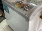 Freezer යන්ත්‍රක් විකිණීමට ඇත.