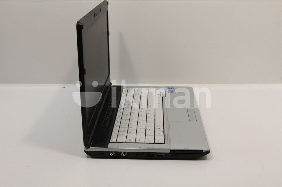 Fujitsu Win 10 Mini Laptops for Sale in Nugegoda ikman