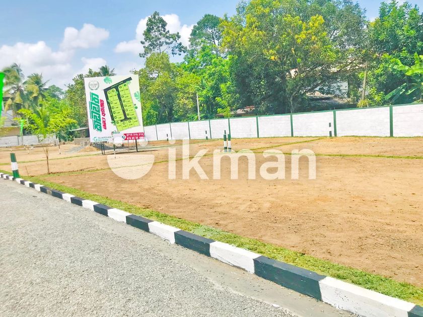 Fully developed Fabulous Land In Kadawatha Town ikman