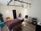 Fully Equipped Unisex Saloon For Rent - Battaramulla