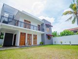 Fully Solar-Powered 4BR Home Near Rajagiriya Junction