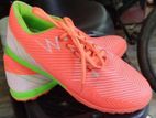 Futsal shoes