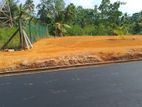 ගාල්ල බද්දෙගම පුධාන පාරට මුහුණලා