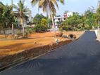 ගාල්ල බද්දෙගම පුධාන පාරට මුහුණලා