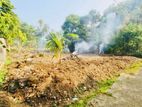 ගාලු පාරට ආසන්නව පර්චස් 15 ක වටිනා නේවාසික ඉඩම විකිණීමට.