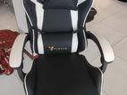 Gaming chair 🤍⚪