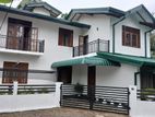 Gampaha : 3BR (7P) Luxury House for Sale