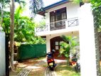 Gampaha : 5BR (27.5P) Luxury House for Sale in Asgiriya
