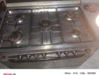 Gass cooker with oven