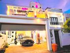 Gated Area Nice Box Modern Solar Power AC With Luxury House Sale Negombo