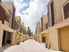 Gated community House for sale in mount Lavinia