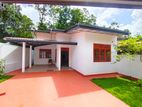 ගඩොල්වලින් සෑදු ළස්සන තනි මහල් නිවසක් විකිනිමට කොටිටාව පොල්ගස්ඕවිට.