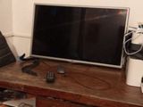 LG 32 inch HD TV