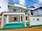 (GH 595) Luxury Uncommon Three-Storey House In Piliyandala