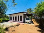 ගිරිඋල්ලට ඇවිදින දුරින් පර්වස් 15 නිවසක්