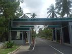 ගම්පහ නගරයෙන් බිම් කොටසක්