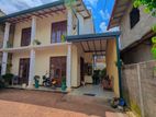 ගම්පහ නගරයෙන් නිවාස 2ක් එක් මිලකට / ER 13782