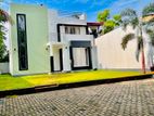 Good Garden Road Access Modern 4 BR House For Sale Negombo