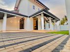 Good Living Landscape Garden Luxury Single Story House Sale In Negombo