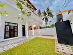 Good Location An Upstairs Near Bus Road New Luxury House Sale Negombo