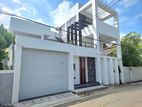 Grand 3-Story Modern House For Sale: 10 Perches