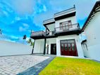 Great Look Modern Luxury Upstairs New Solid House For Sale Negombo