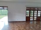 Ground Floor House for Rent at Mount Lavinia (MRe 26)