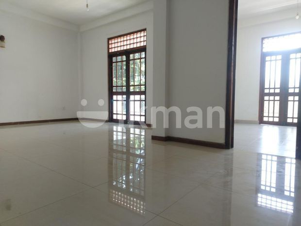 Ground floor house for rent in moratuwe town, Colombo