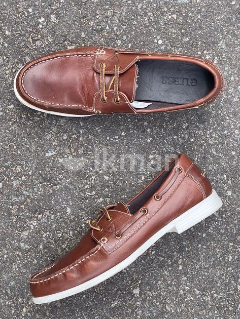 Guess boat shoes online