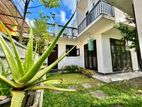 HAR222 - Two Story House for Rent in Piliyandala