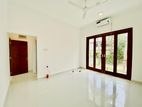 🪂HAS204-Luxury House for Sale in Piliyandala