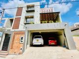 HCS040 - Elegant Luxurious House for Sale in Moratuwa