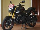 Hero Hunk 160R 4V 2025
