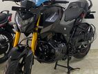 Hero Hunk 160R Black 2026