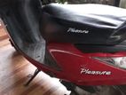 Hero Pleasure 2015