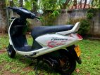 Hero Pleasure Scooter 2011