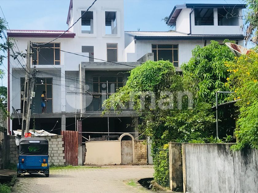 Hill Street Gateway College 800 M Dehiwala ikman