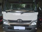 Hino Dutro 300 2015