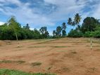 හිරිකැටිය සංචාරක කලාපය ආසන්නයේ ඉඩමක්