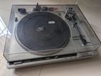 Hitachi Turntable
