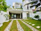 HJS121 - Luxury Super Quality Valuable House for Sale in Kadawatha