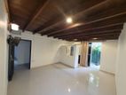 HL36828- 3 Bedroom House for Rent in Colombo 05