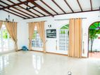 HL38862 - 04 Bedroom House for Sale in Athurugiriya