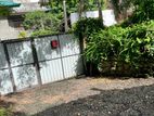 HL39800 - 10 Perches Land with a house for Sale in Colombo 05