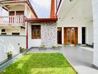Home for Sale in Athurugiriya – Millennium City Heartland