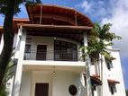 Home with Rooftop Terrace/ Vehicle Parking-Thalawathugoda
