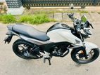 Honda CB Hornet White 2016