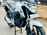 Honda CB Hornet White 2016
