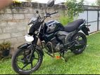 Honda CB Trigger 2014