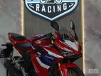 Honda CBR 150R 2026